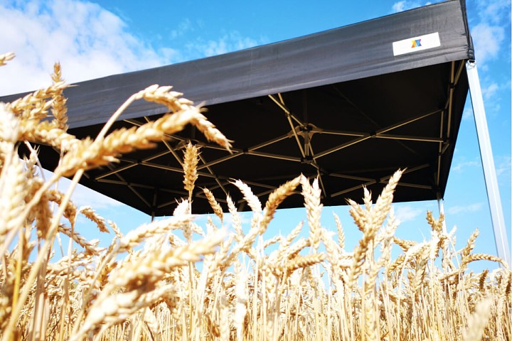 2x2 m reklamtält till salu