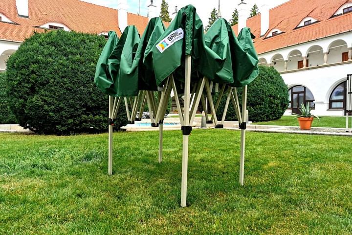 Fällbart tält för promo 2x2m